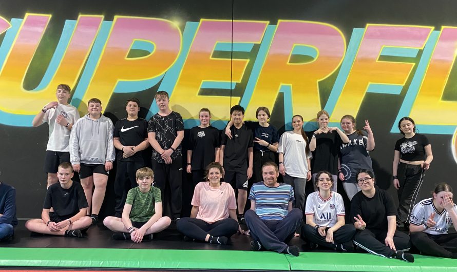 „Superfly“- Ausflug der 8b in die Trampolinhalle